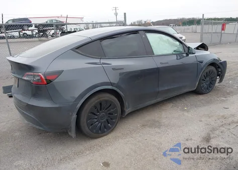2021 Tesla Model Y Long Range Dual Motor All-Wheel Drive from USA, damaged, VIN 5YJYGAEE9MF197606